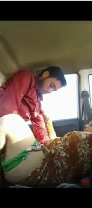 Busty Desi Bhabhi in Car Fucking By Neighbour